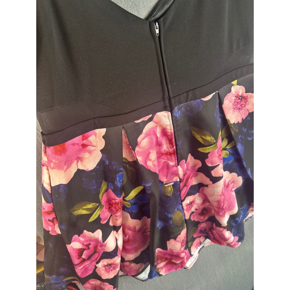 B. Darlin Plus Size 20W Floral Skater Dress Black Pink Blue V-Neck T26Y8829 - Picture 13 of 16